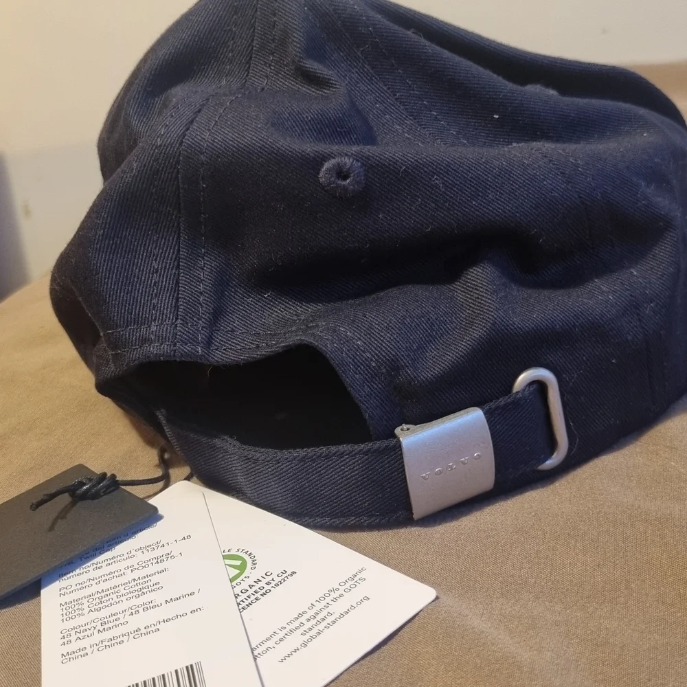 Black Cap - Picture 4 of 5